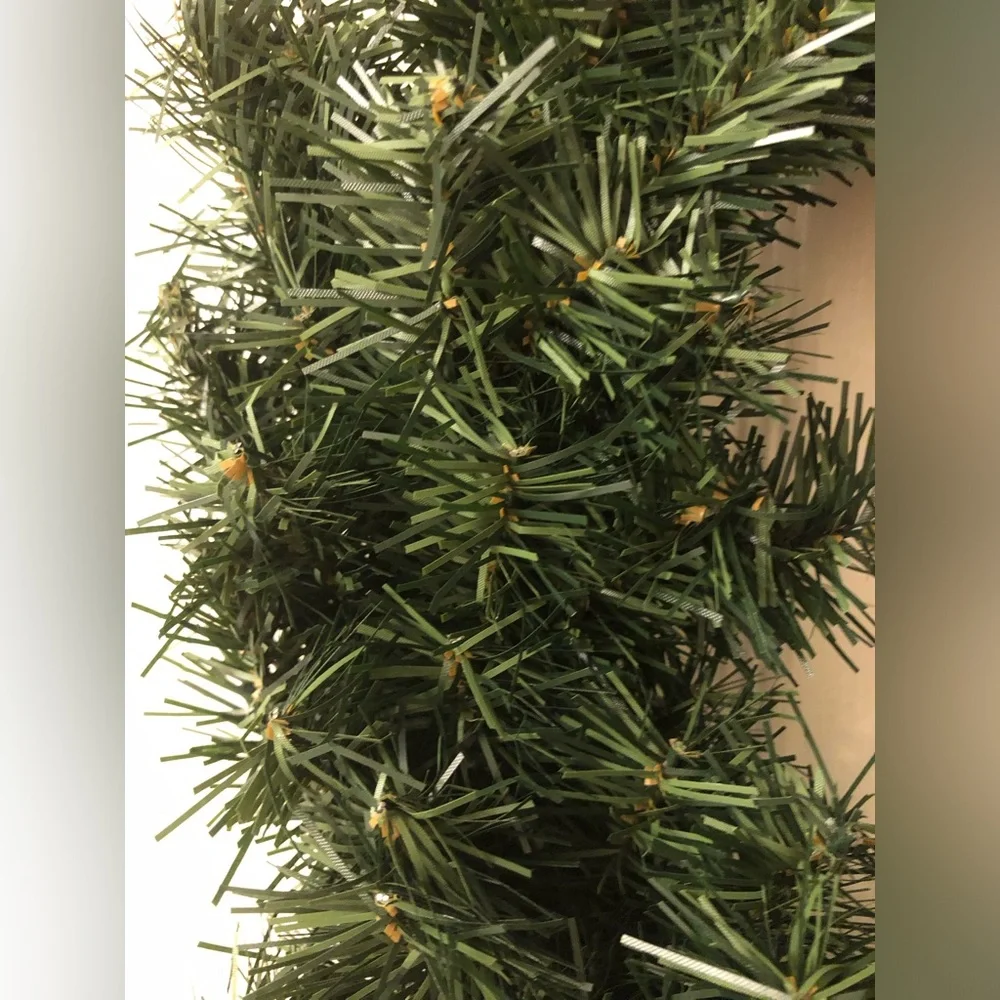 Green Holiday Wreath